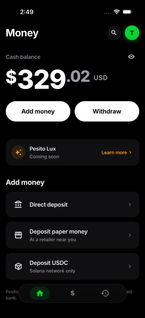 Pantalla Money de la app de Pesito con un saldo de $329.02 USD, accesos para agregar dinero y retirar, y las opciones de depósito.